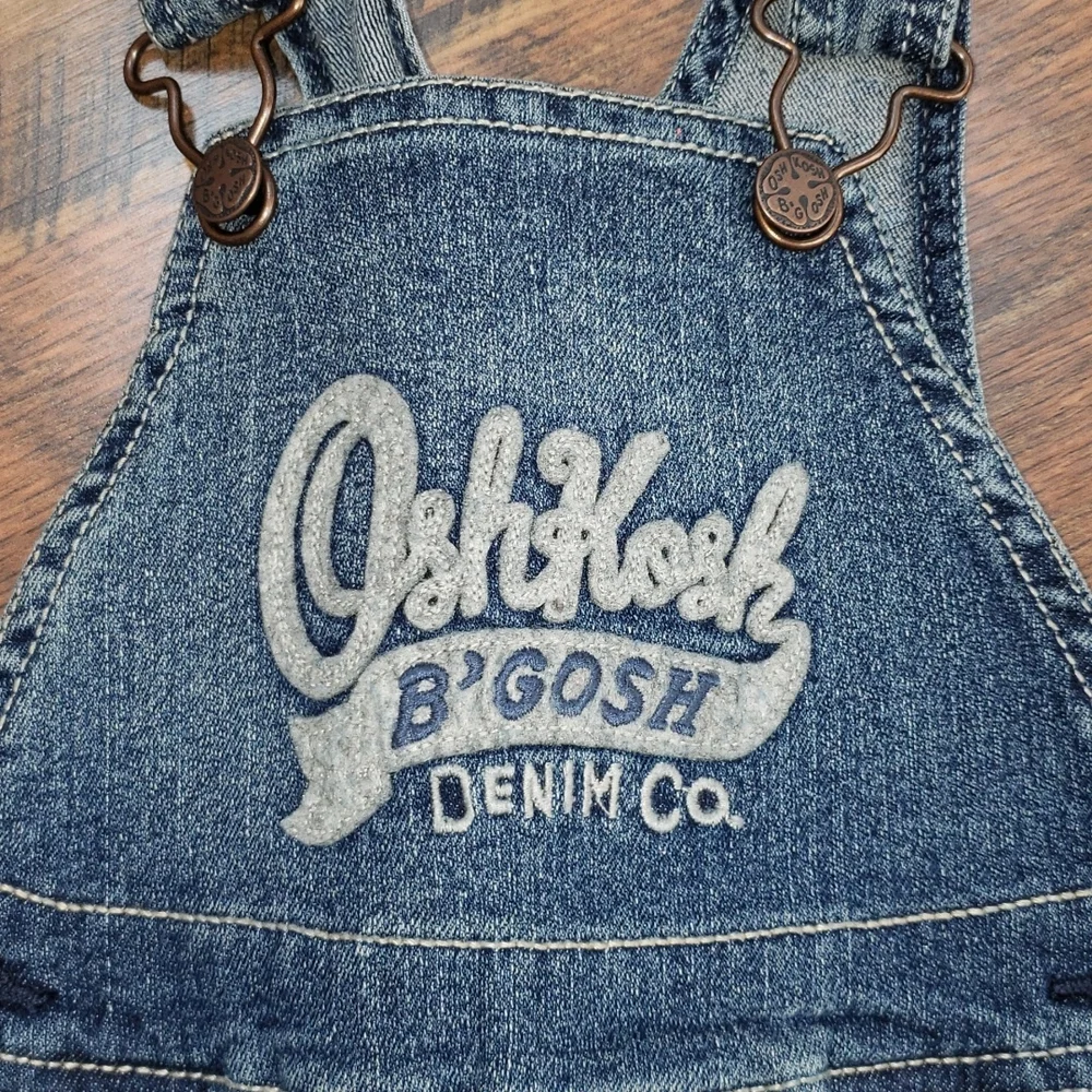 Oshkosh B'Gosh Vestbak Logo Graphic Blue Denim Overalls, Size 12 Months